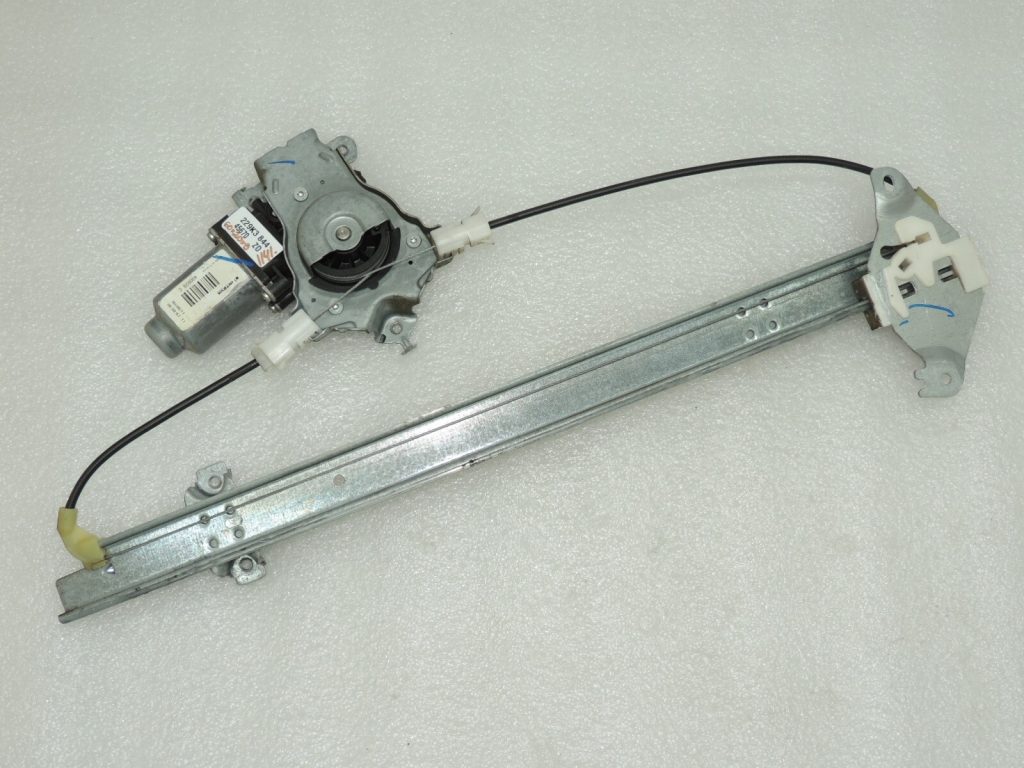 OEM Nissan Navara II 4x4 Window Regulator with Motor Rear Right 827003X30A