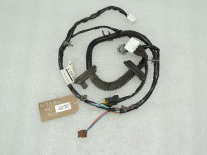 OEM Nissan Navara II 4x4 aizmugurējo kreiso durvju instalācija 241275X60B