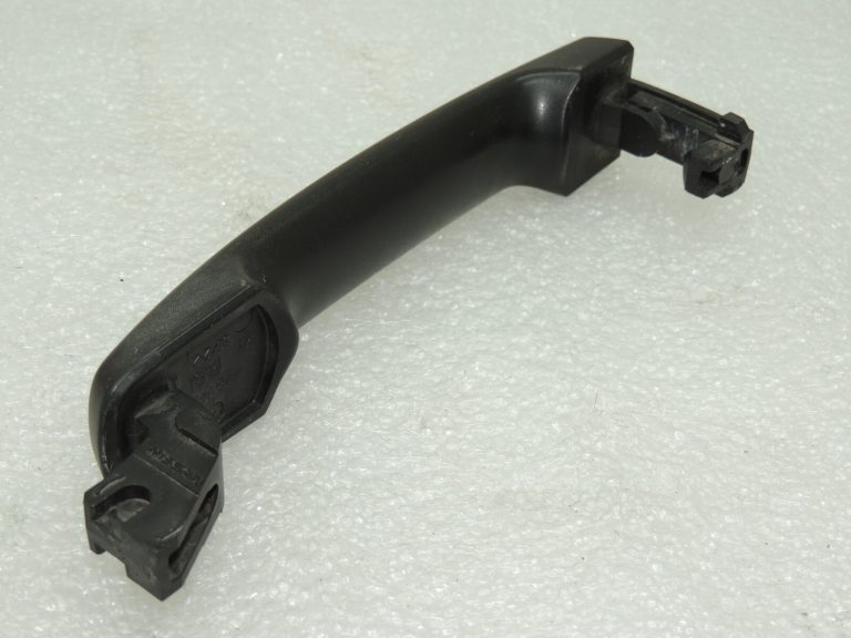 OEM Nissan Navara II 4×4 durvju rokturis melns 80640EB100