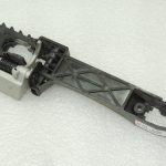 OEM Nissan Navara II 4×4 durvju rokturu turētājs ārējā labajā pusē 80610EB30B
