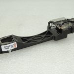 OEM Nissan Navara II 4×4 durvju rokturu turētājs kreisā ārējā 80611EB30B