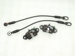 OEM Nissan Navara II 4x4 aizmugurējo durvju slēdzenes komplekts 90460EA80A 90503ZP50A