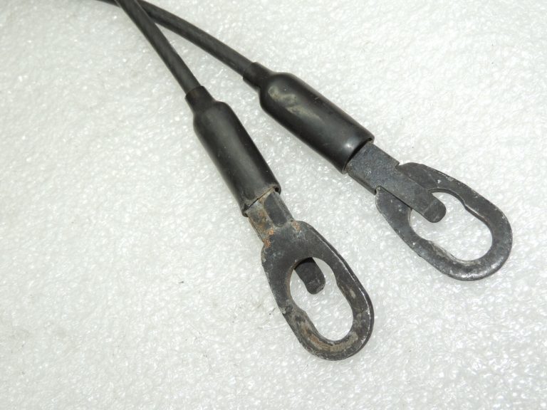 OEM Nissan Navara II 4×4 aizmugurējo durvju slēdzenes komplekts 90460EA80A 90503ZP50A