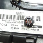 Nissan Navara II 4×4 centrālās konsoles apdares panelis pārnesumu sviras apdares panelis 969415X10
