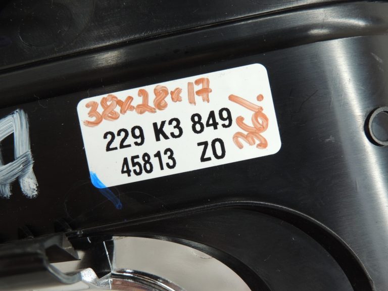 Nissan Navara II 4×4 centrālās konsoles apdares panelis pārnesumu sviras apdares panelis 969415X10