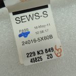 Nissan Navara II 4×4 elektroinstalācijas siksnas centrālās konsoles remonts 240165X60B