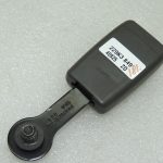 OEM Nissan Navara II 4×4 Drošības jostas sprādze priekšējā labā 868424X08B