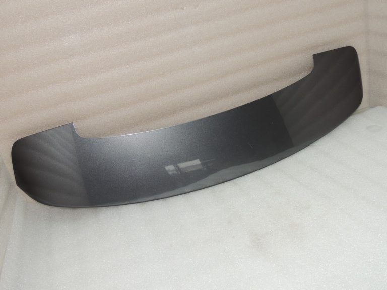 Toyota Avensis T27 aizmugurējo durvju spoileris Magnetic Gray Metallic 7687105909