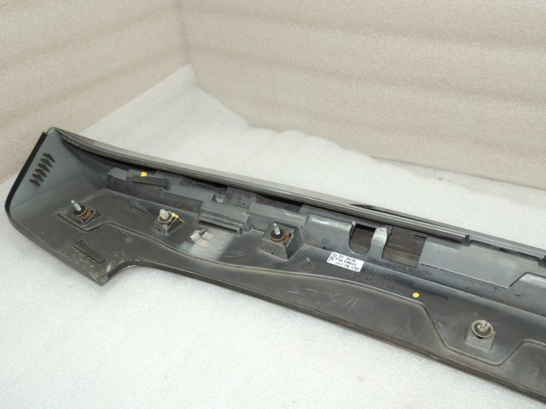 Toyota Avensis T27 aizmugurējo durvju spoileris Magnetic Gray Metallic 7687105909