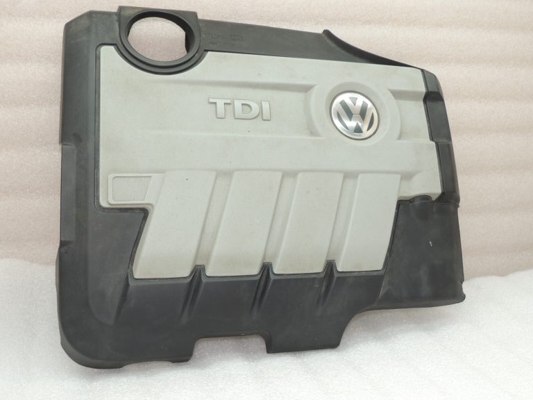 VW Tiguan 5N 2.0TDi motora pārsegs 03L103925AM
