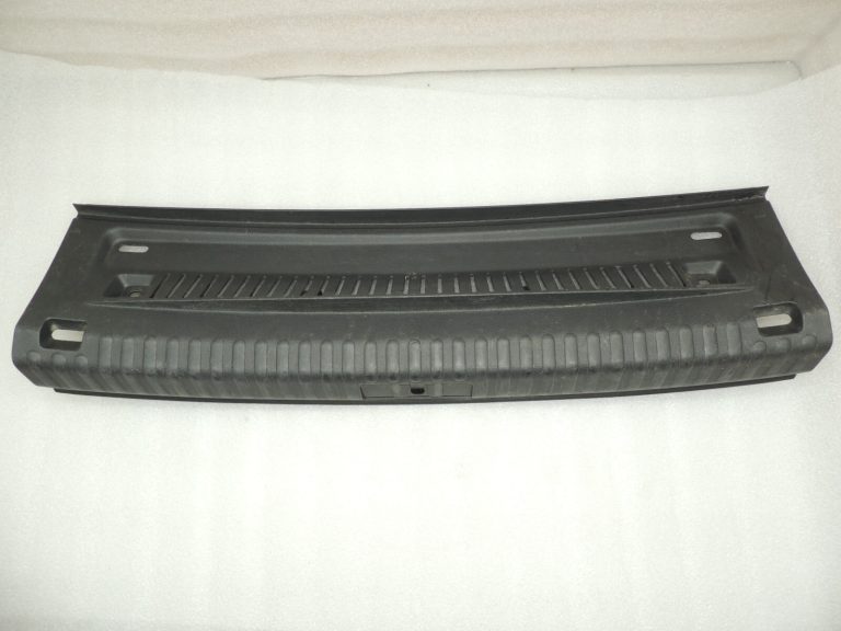 VW Tiguan 5N bagāžnieka pārsegs, iekraušanas slieksnis 5N0863459