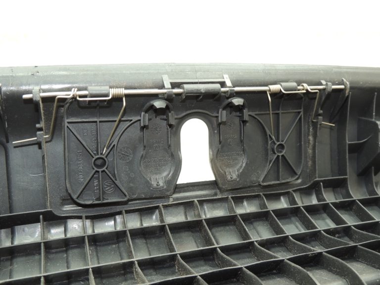VW Tiguan 5N bagāžnieka pārsegs, iekraušanas slieksnis 5N0863459
