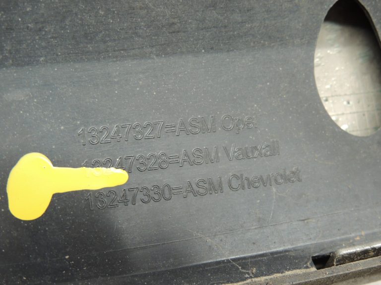 Opel Zafira B Facelift 2008 radiatora režģis priekšējais režģis hromēts 93199113 13247327