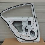 Opel Insignia A durvju aizmugurējā kreisā hečbeks 40R Sniega balta