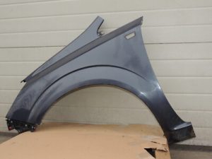 Opel Zafira B priekšējais kreisais dubļusargs 168 4XU GBI Metro 93184411