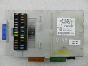 Volvo V70 III S80 II XC70 II Oriģinālā drošinātāju kārba 30765624