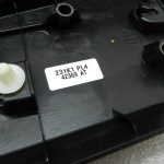Nissan X-Trail oriģinālā bagāžnieka slēdzenes apdare