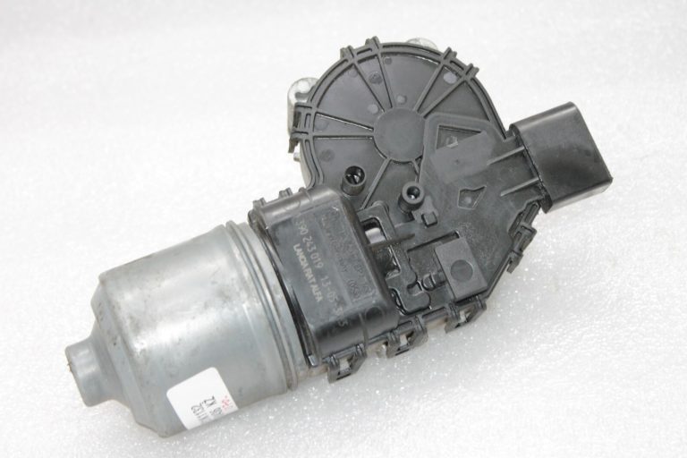 Oriģinālais Alfa Romeo Giulietta 940 Priekšējo tīrītāju motors 50509396, 0390243019