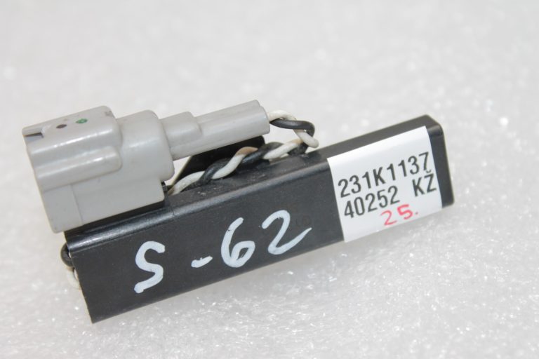 OEM Suzuki SX4 II S-Cross JY bezatslēgas antenas uztvērējs Kls aizmugurējās durvis 37175-57L10
