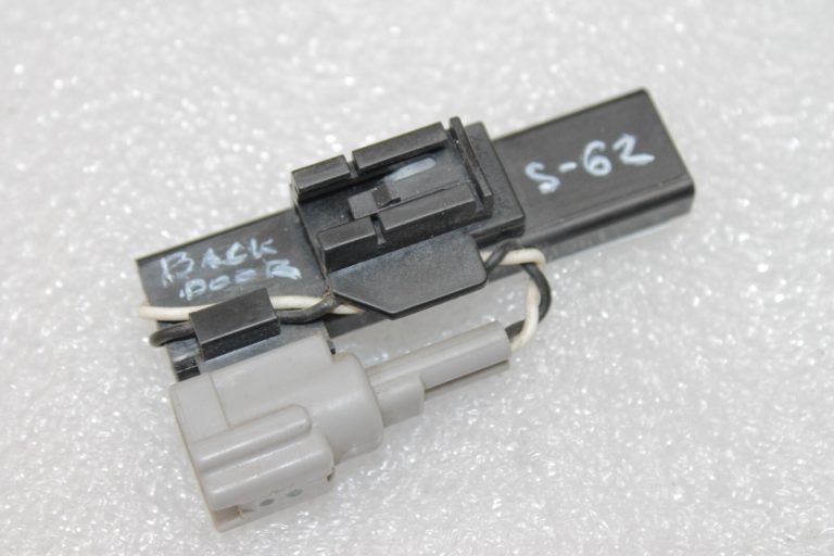 OEM Suzuki SX4 II S-Cross JY bezatslēgas antenas uztvērējs Kls aizmugurējās durvis 37175-57L10