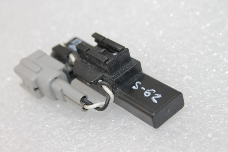 OEM Suzuki SX4 II S-Cross JY bezatslēgas antenas uztvērējs Kls aizmugurējās durvis 37175-57L10