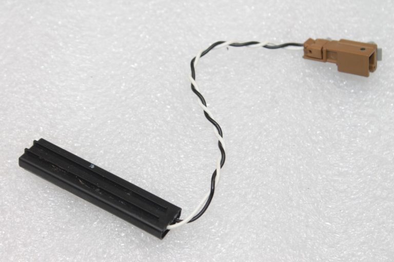 OEM Suzuki SX4 II S-Cross JY bezatslēgas antenas uztvērējs Kls bagāžas 37175-61M00