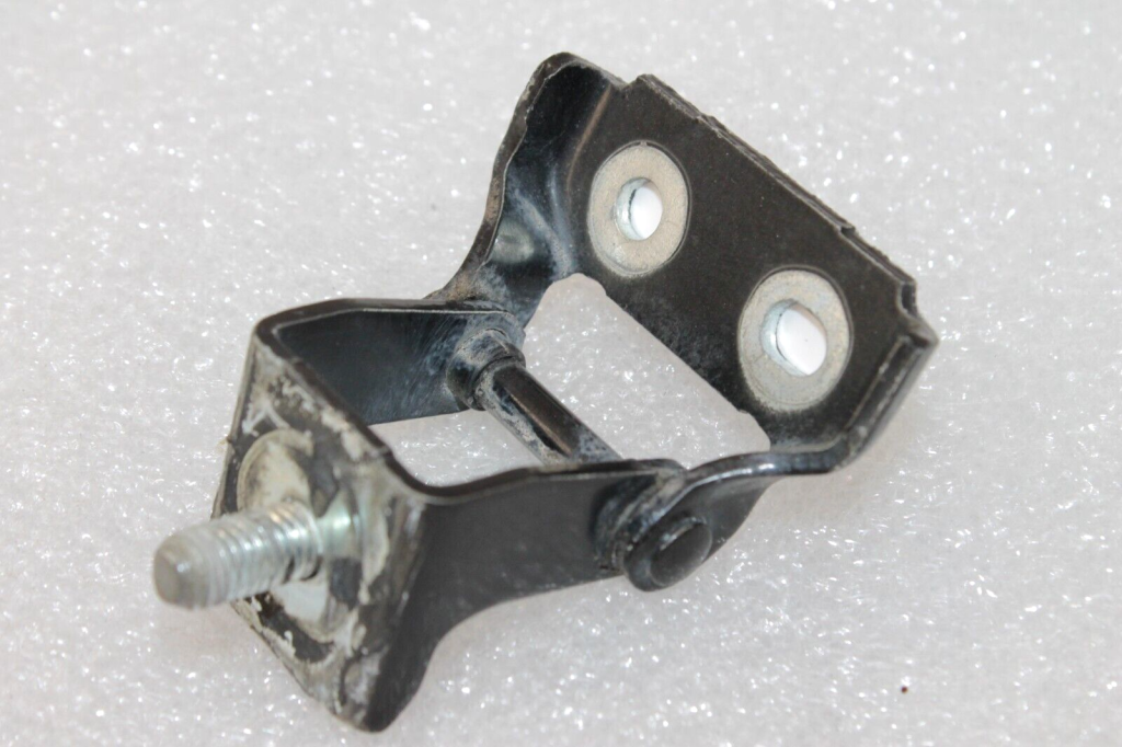Genuine Suzuki SX4 II S-Cross JY tailgate hinge 69510-68L01, 6951068L01