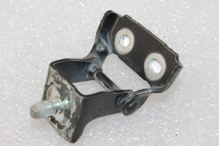 Oriģinālā Suzuki SX4 II S-Cross JY aizmugurējo durvju eņģe 69510-68L01, 6951068L01