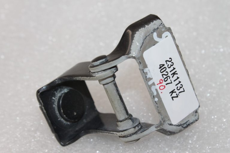 Oriģinālā Suzuki SX4 II S-Cross JY aizmugurējo durvju eņģe 69510-68L01, 6951068L01