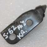 OEM Suzuki SX4 II S-Cross JY aizmugurējo durvju gāzes atsperes lodveida tapas eņģe kreisā pusē