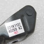 OEM Suzuki SX4 II S-Cross JY aizmugurējo durvju gāzes atsperes lodveida tapas eņģe kreisā pusē
