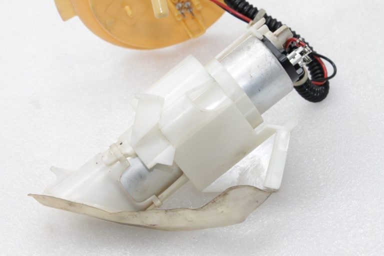 Oriģinālais BMW F10 F11 utt. Dīzeļdegvielas sūknis 16117260648, 7260648