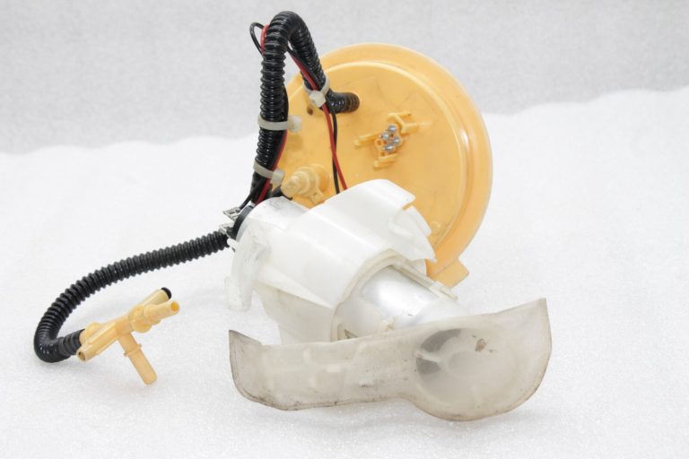Oriģinālais BMW F10 F11 utt. Dīzeļdegvielas sūknis 16117260648, 7260648