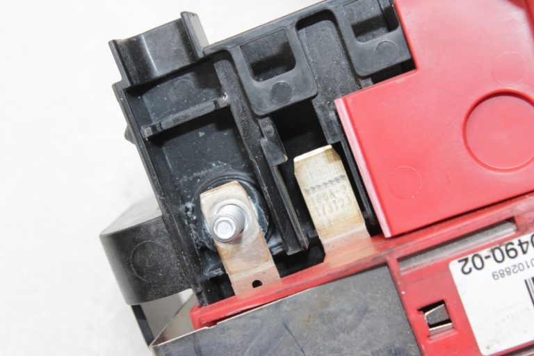 Oriģinālais BMW F10 F11 aizmugurējais jaudas sadalītājs 61149240490, 9240490