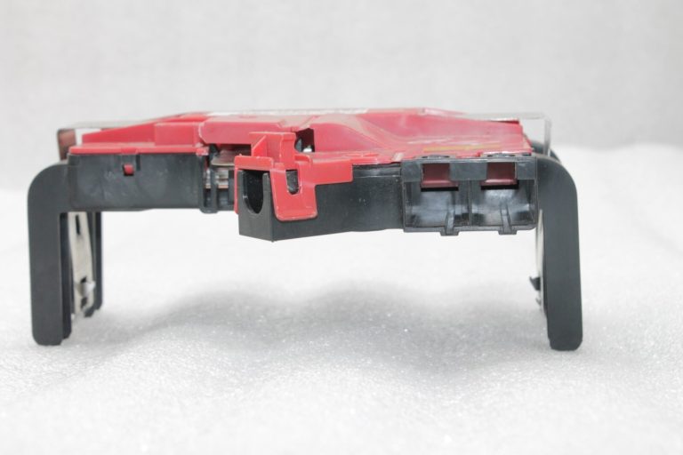Oriģinālais BMW F10 F11 aizmugurējais jaudas sadalītājs 61149240490, 9240490