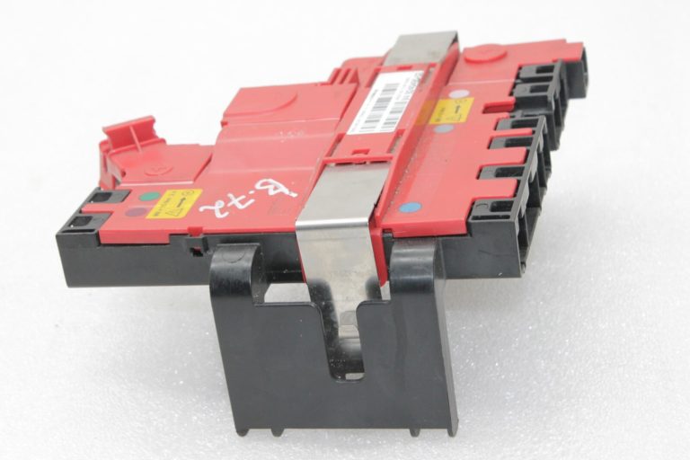 Oriģinālais BMW F10 F11 aizmugurējais jaudas sadalītājs 61149240490, 9240490