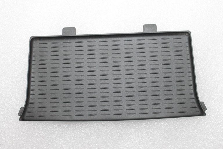 Oriģinālais BMW F10 F11 M5 centrālās konsoles paklājiņš aizmugurējā apakšā 51169206799