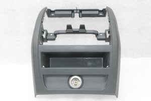 Oriģinālais BMW F10 F11 M5 centrālās konsoles aizmugurējais pārsegs 51169206781, 9206781