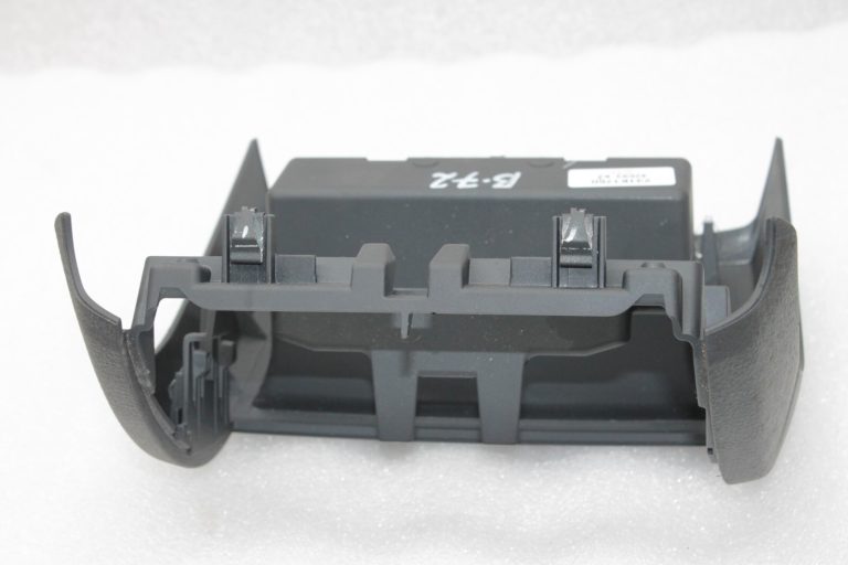 Oriģinālais BMW F10 F11 M5 centrālās konsoles aizmugurējais pārsegs 51169206781, 9206781