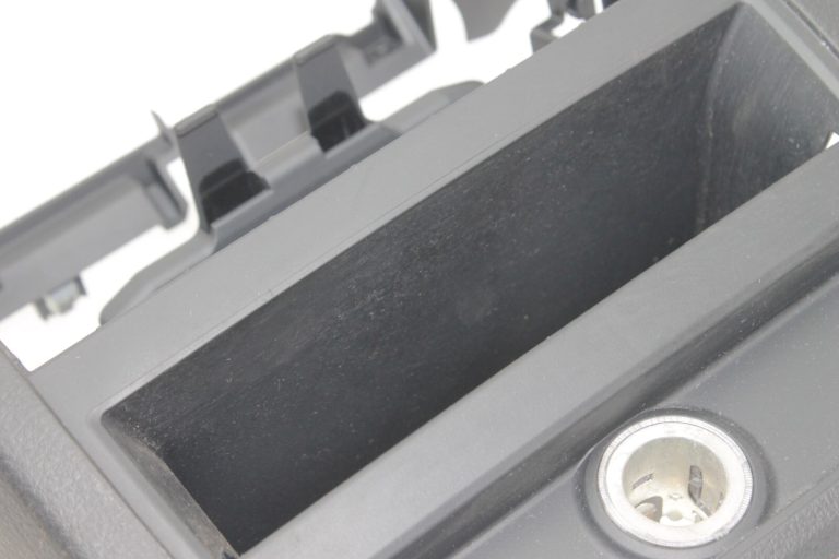 Oriģinālais BMW F10 F11 M5 centrālās konsoles aizmugurējais pārsegs 51169206781, 9206781