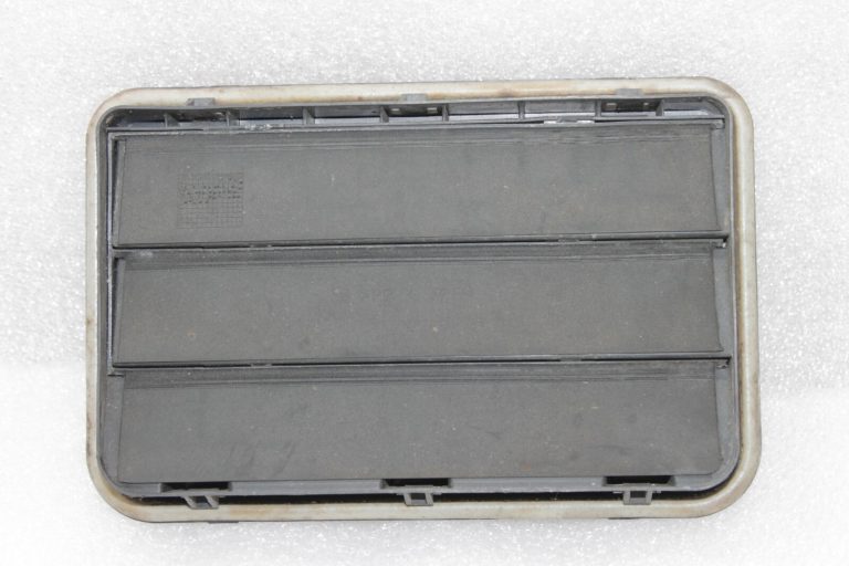 Oriģinālais BMW F10 F11 F12 F12 F25 Virsbūves ventilācijas režģis kreisais labais 64226962293