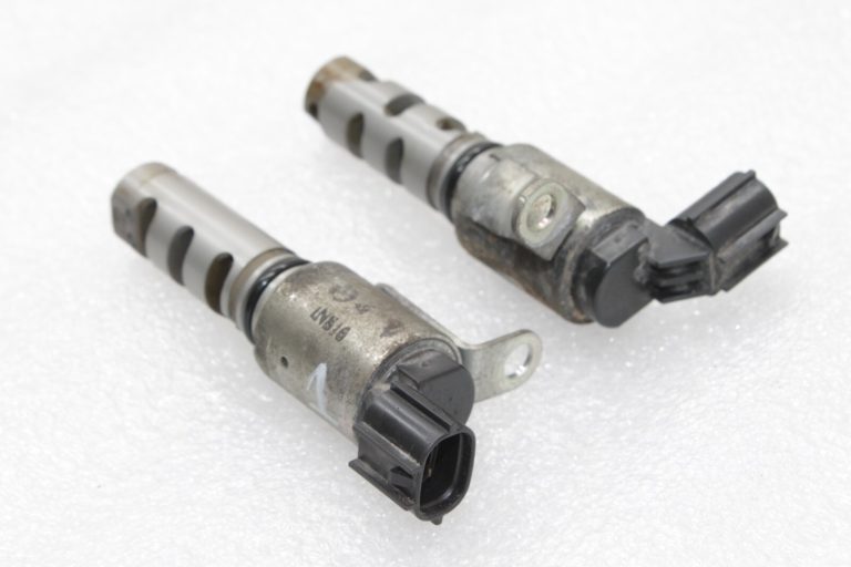 Oriģināls Toyota 1.8 2ZR-FAE sadales vārsta vadības vārsts ieplūdes+izplūdes 153300T050
