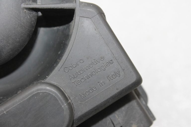 Oriģinālā Toyota Avensis T27 signalizācijas sistēmas sirēna PZ464-T0131-61, PZ464T013161