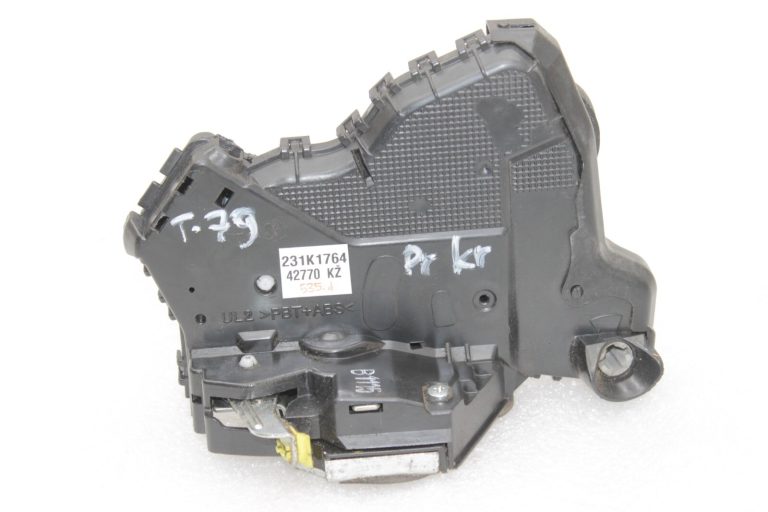 Oriģinālā Toyota Avensis T27 priekšējo kreiso durvju slēdzene 6904002211, 69040-02211