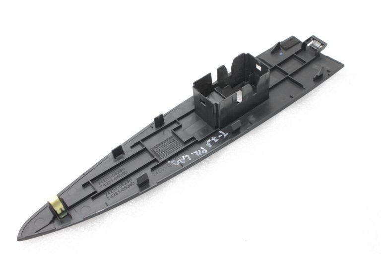 Toyota Avensis T27 Logu regulatora slēdža vāks priekšējais labais 7423105340