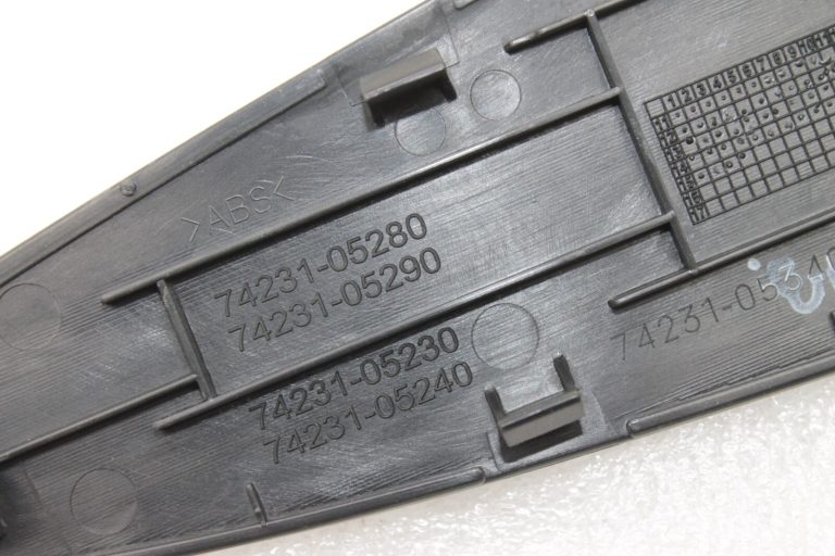 Toyota Avensis T27 Logu regulatora slēdža vāks priekšējais labais 7423105340