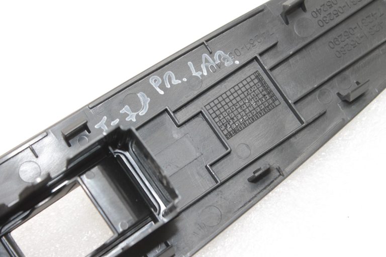 Toyota Avensis T27 Logu regulatora slēdža vāks priekšējais labais 7423105340