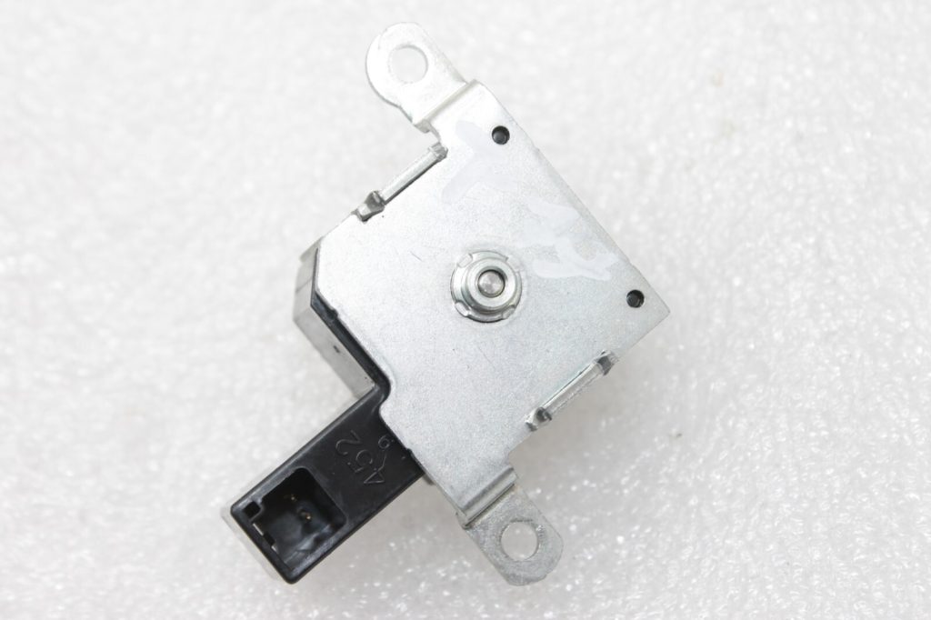 Genuine Toyota Avensis T27 interlock solenoid ignition lock solenoid 8543271010
