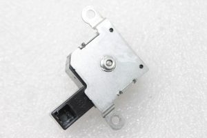 Oriģināls Toyota Avensis T27 bloķēšanas solenoīds aizdedzes bloķēšanas solenoīds 8543271010