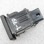 Oriģināls Toyota Avensis T27 degvielas uzpildes vāka atvēršanas slēdzis 8484105030, 84841-05030